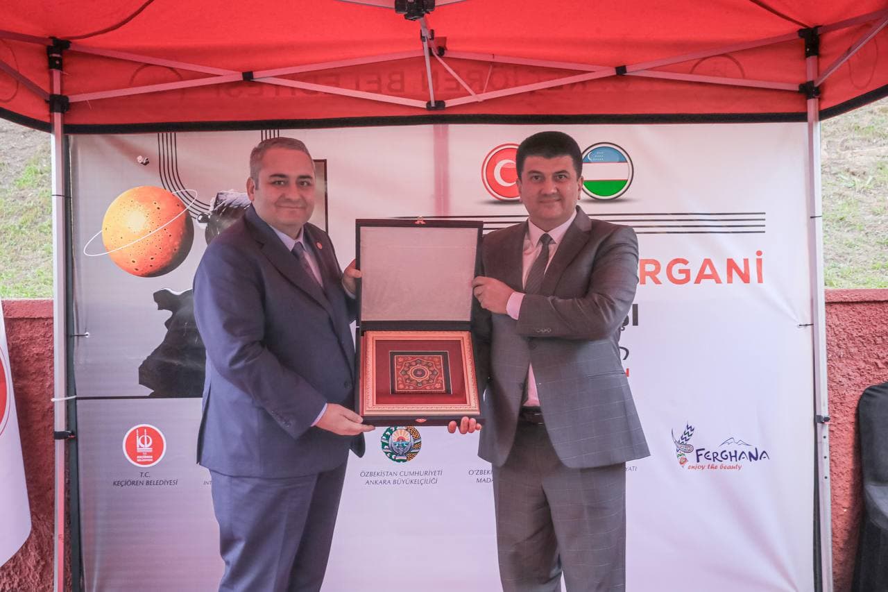 Anqara shahridagi xiyobonlardan birida ulug‘ qomusiy olim Ahmad al-Farg‘oniyning byusti o‘rnatildi