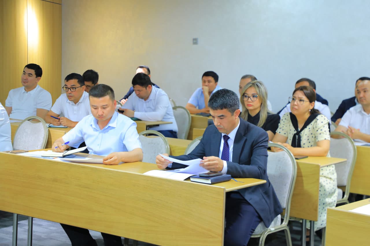 Vazirlikda “Ijro.gov.uz” tizimi orqali nazoratga olingan qonunlar, O‘zbekiston Respublikasi Prezidentining Farmon, qaror, farmoyish va topshiriqlar ijrosi natijalari tahlil qilindi