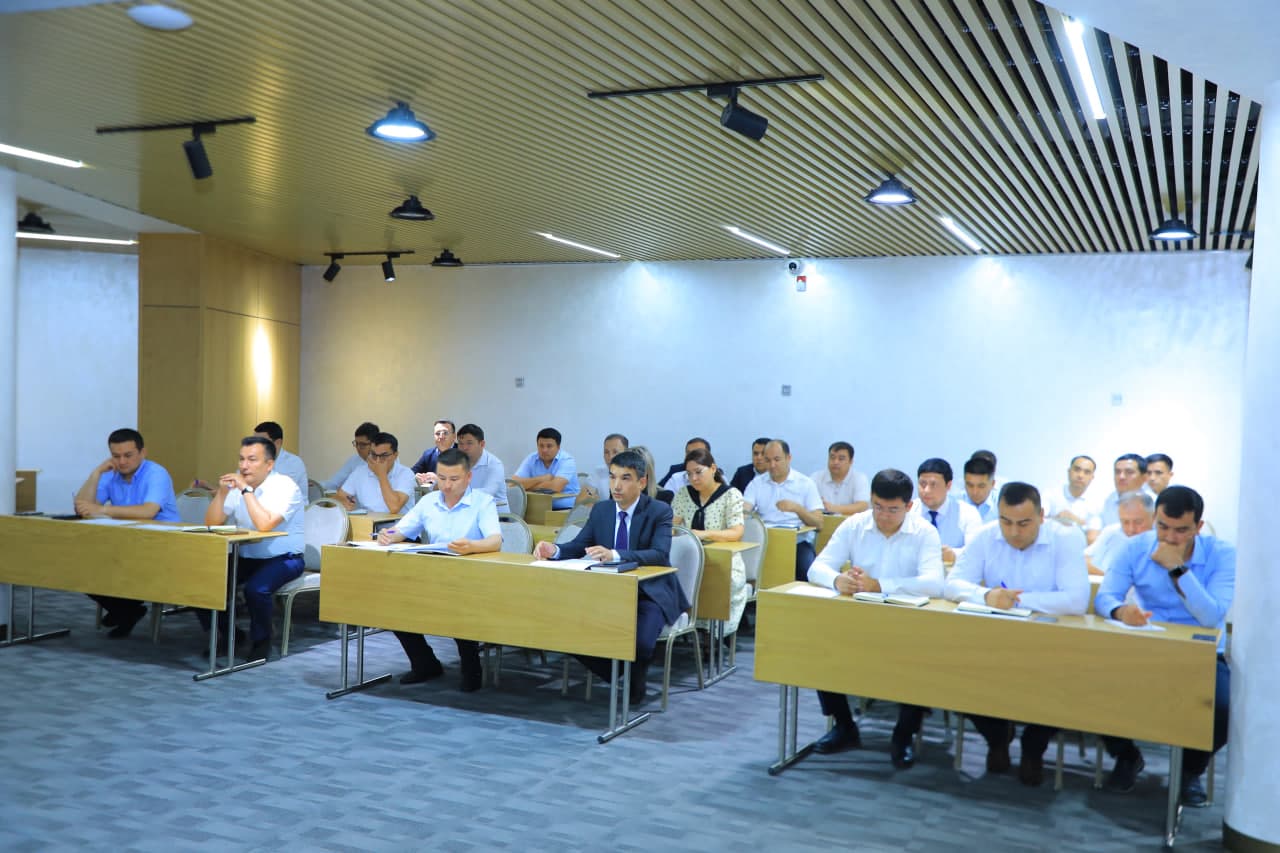 Vazirlikda “Ijro.gov.uz” tizimi orqali nazoratga olingan qonunlar, O‘zbekiston Respublikasi Prezidentining Farmon, qaror, farmoyish va topshiriqlar ijrosi natijalari tahlil qilindi