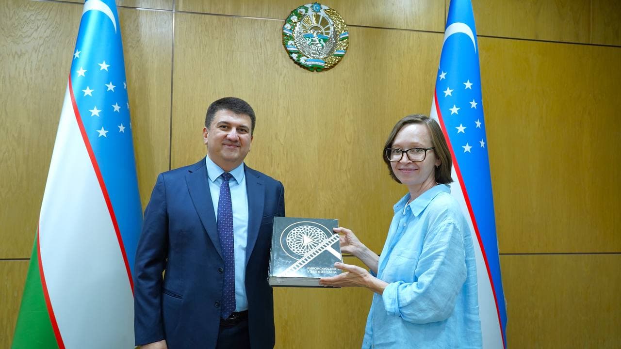 “Samarqandga yo‘l olgan eshelon” romani muallifi, yozuvchi Guzel Yaxina bilan uchrashuv bo‘lib o‘tdi