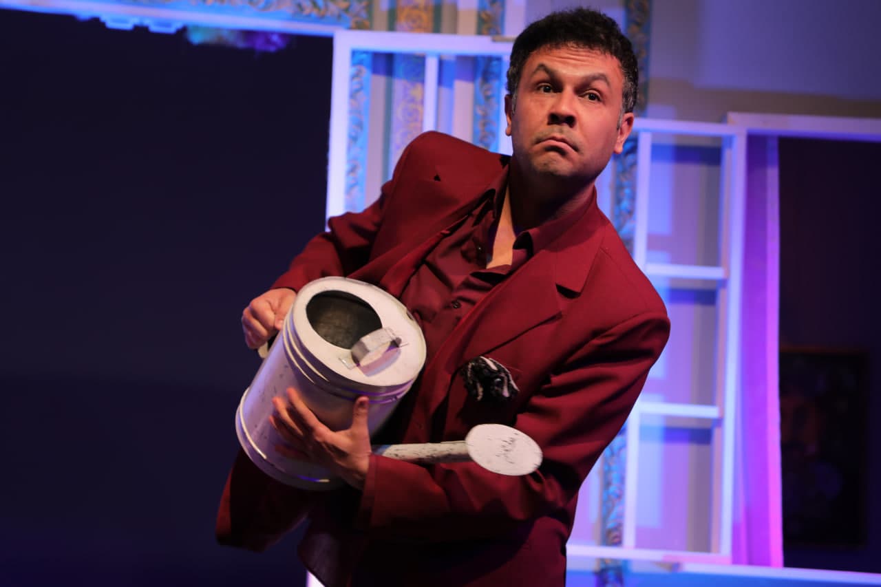 O‘zbekiston davlat yosh tomoshabinlar teatrida “Telba” spektakli sahnalashtirildi