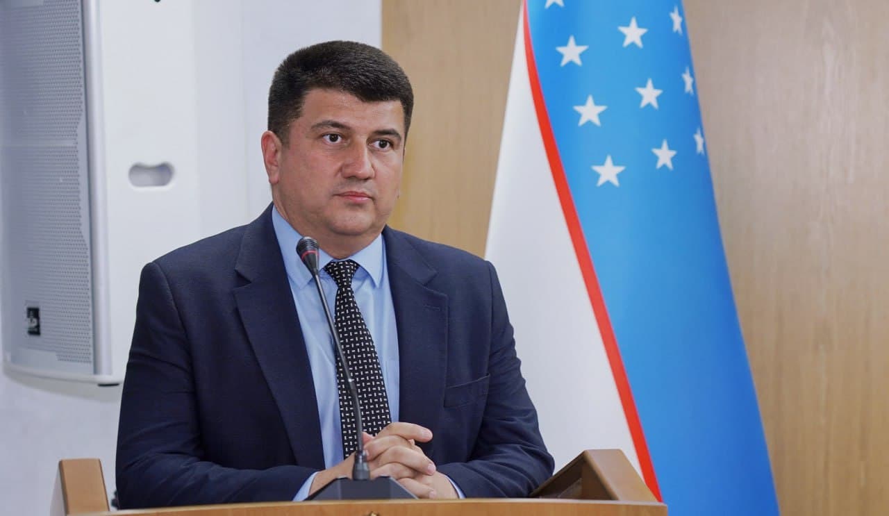 O‘zbekistonda xizmat ko‘rsatgan artist Alibek Kabduraxmonov O‘zbekistonda yagona bo‘lgan teatrga rahbar bo‘ldi