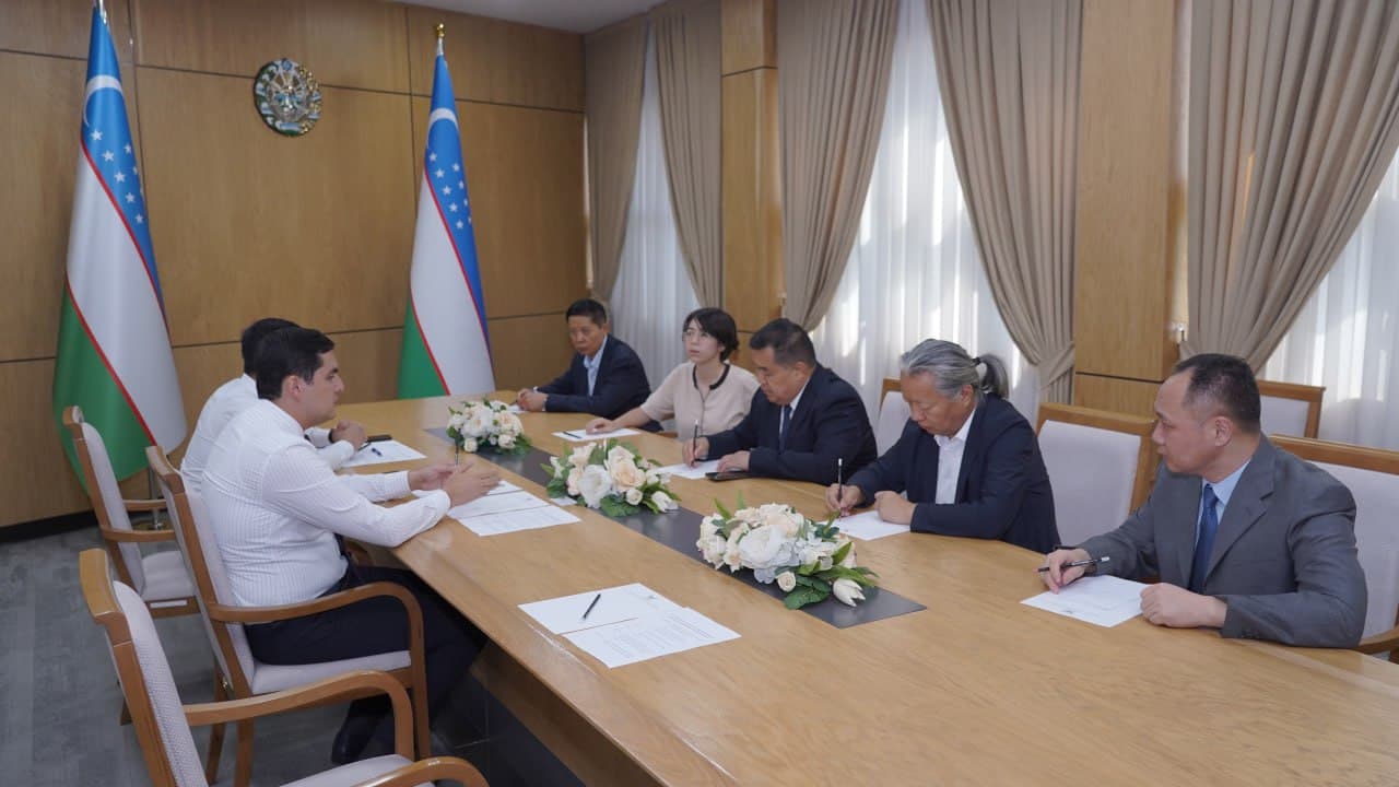 Xitoyning Shinjon uyg‘ur avtonom rayoni Yozuvchilar va rassomlar uyushmasi vakillari bilan uchrashuv bo‘lib o‘tdi