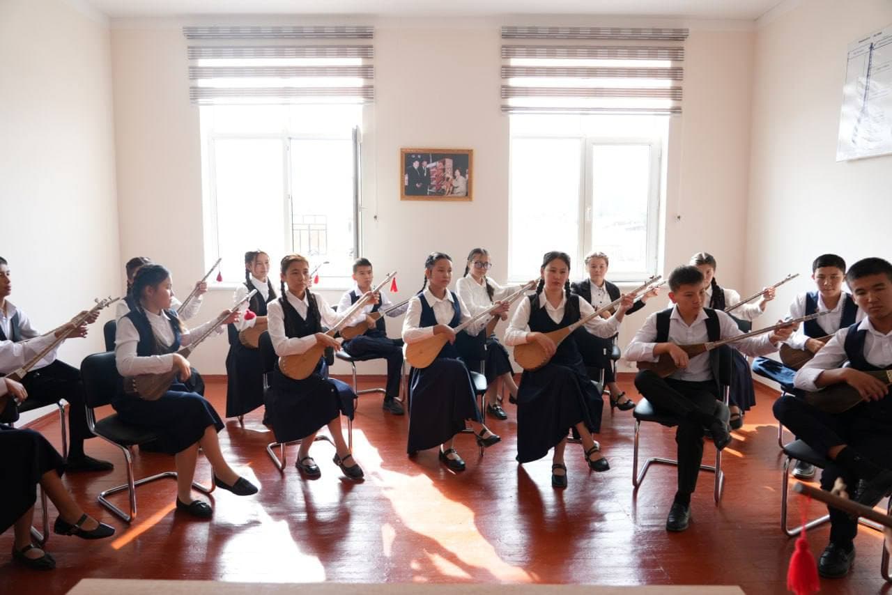 O‘qituvchi va murabbiylar kuni arafasida O‘zbekiston davlat konservatoriyasi Nukus filialining yangi o‘quv binosi foydalanishga topshirildi