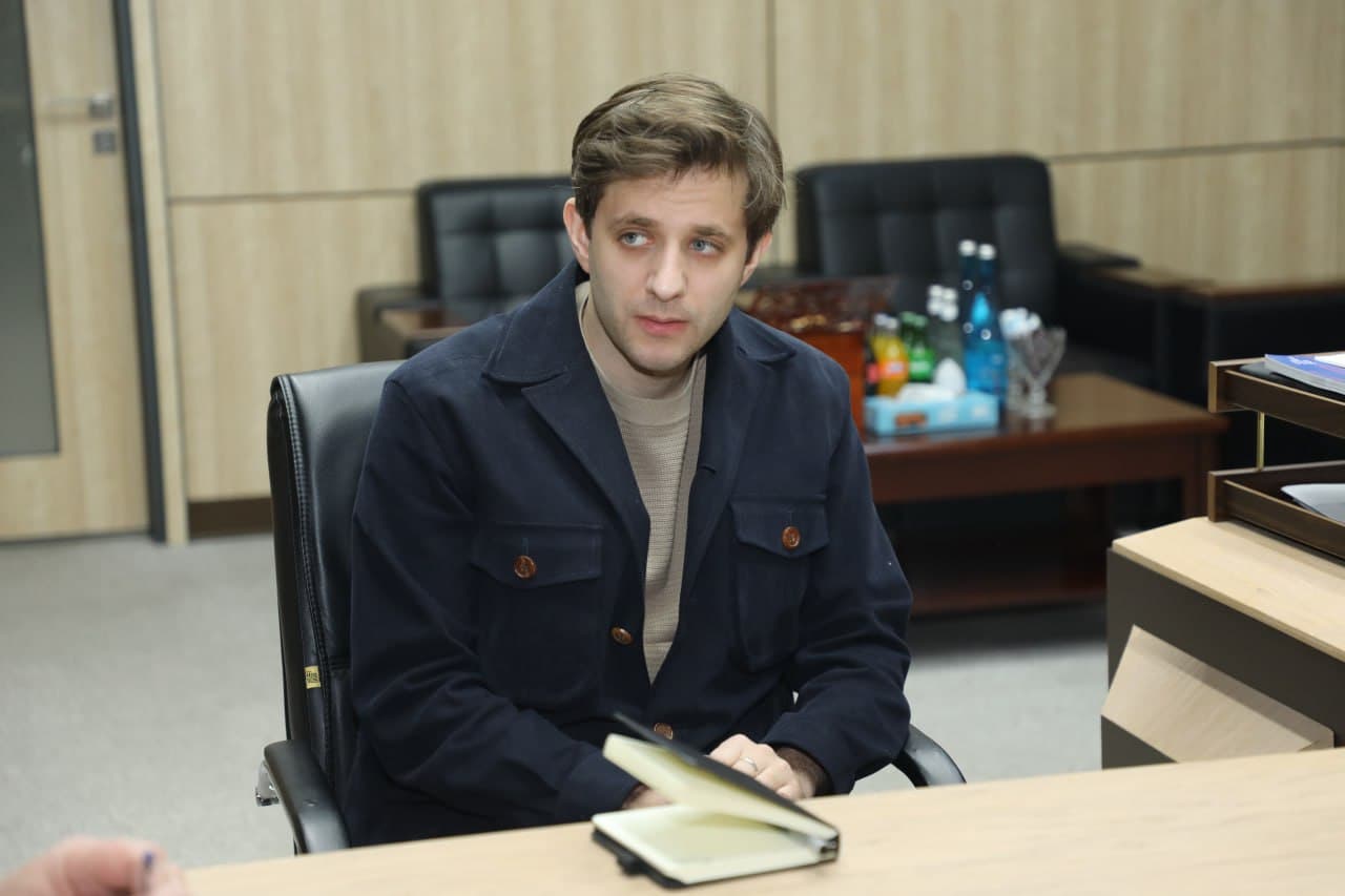 Обсуждались вопросы оснащения Государственного молодёжного театра Узбекистана современными сценическими технологиями