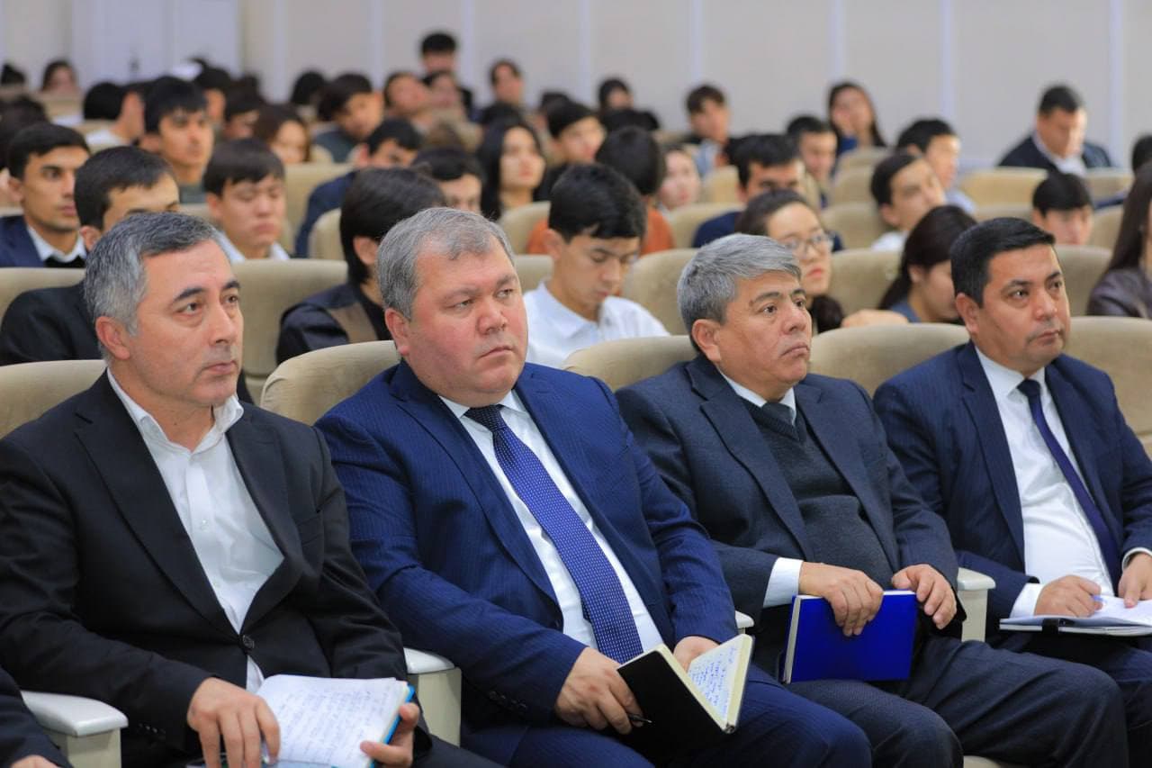 Vazirning birinchi o‘rinbosari Bahodir Ahmedov talaba yoshlar bilan uchrashdi