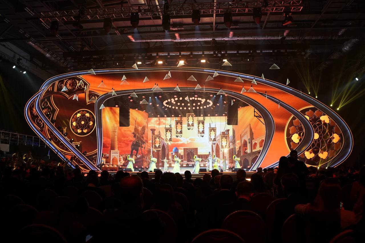 Торжественная церемония закрытия мероприятий «Культурной столицы тюркского мира 2025 года» состоялась в комплексе «Халык арена» в Актау, Казахстан