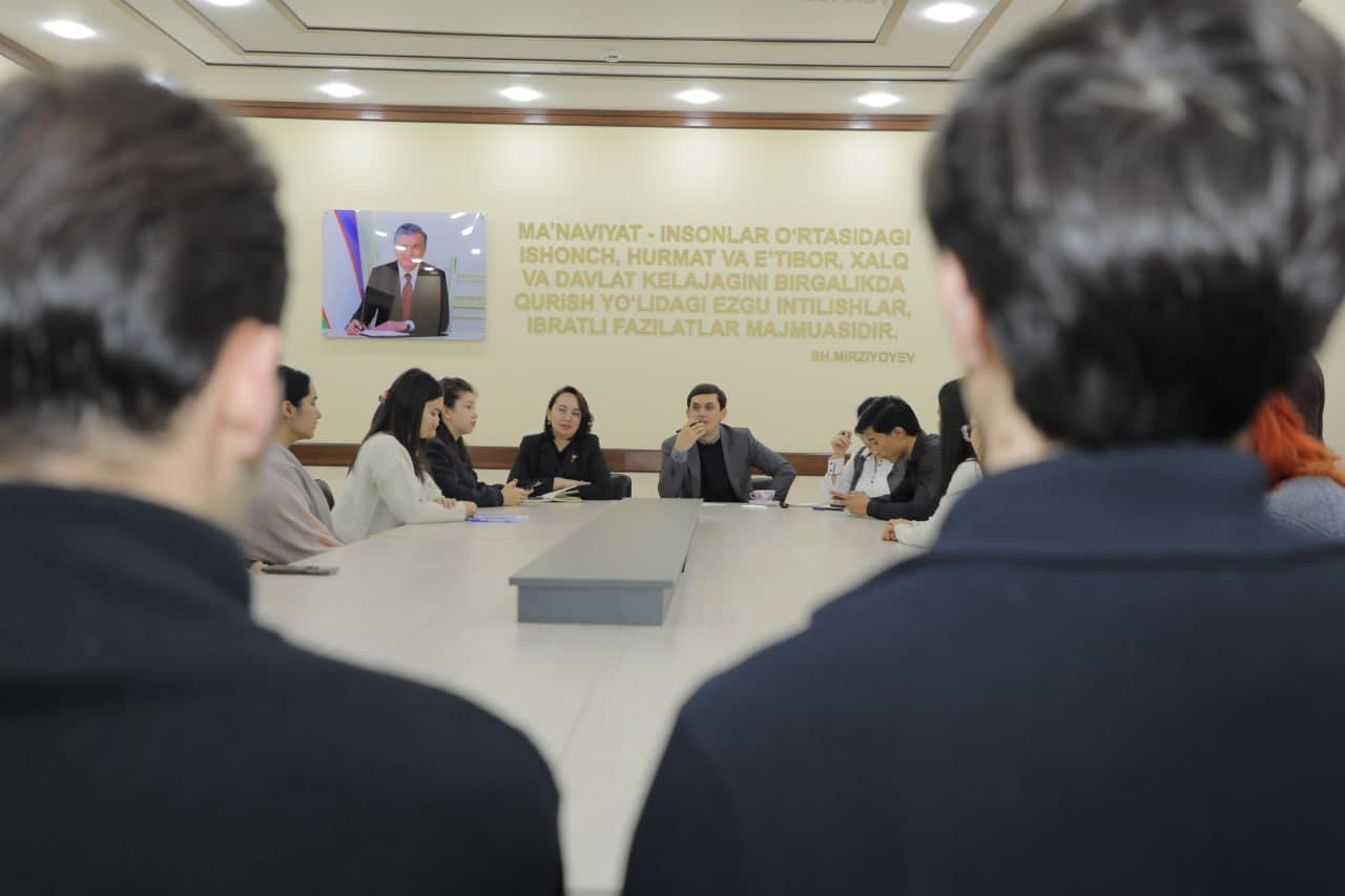 Botir Zokirov nomidagi Milliy estrada san'ati institutining mediaga qiziquvchi talabalari bilan muloqot qilindi