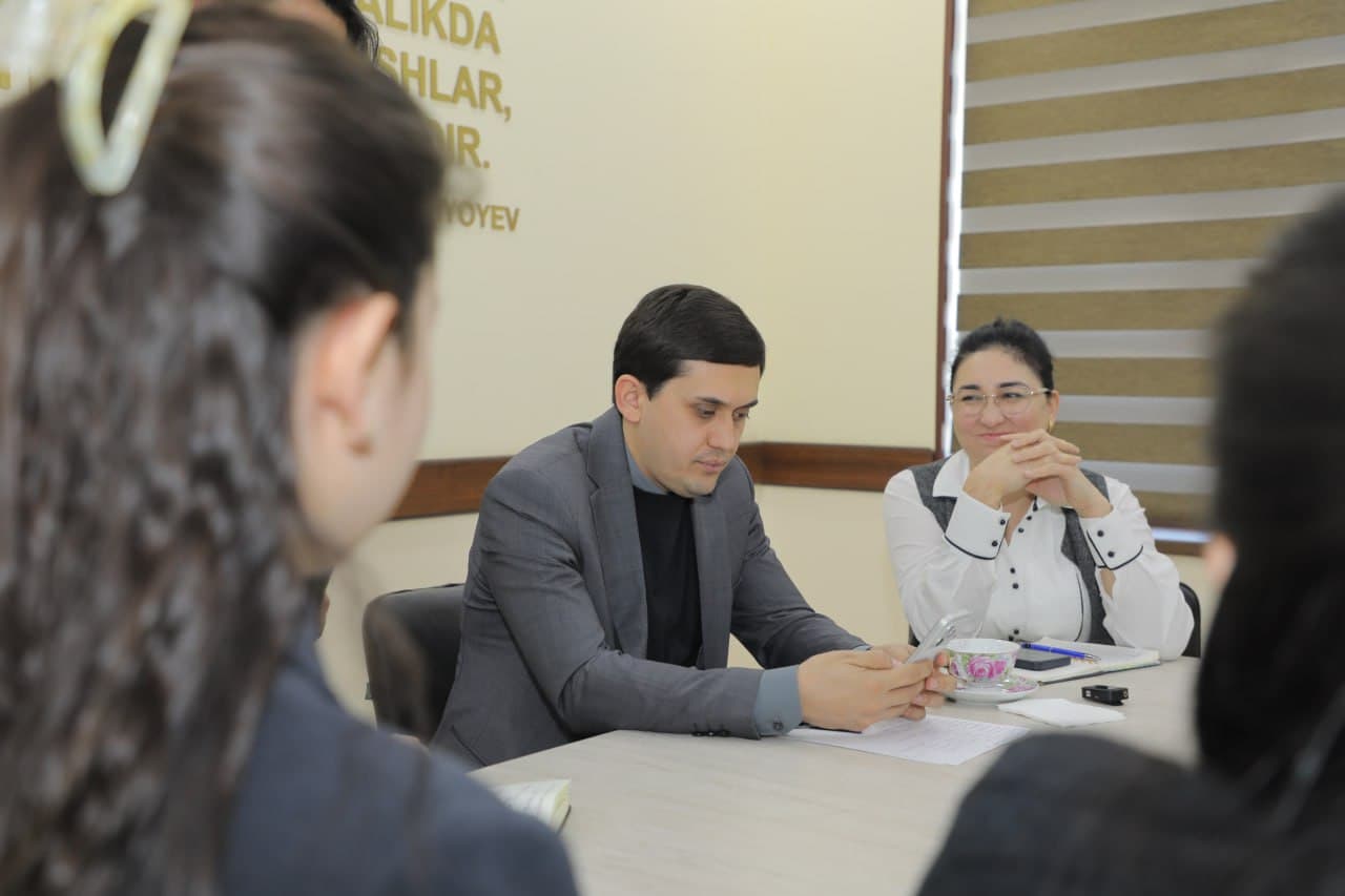 Botir Zokirov nomidagi Milliy estrada san'ati institutining mediaga qiziquvchi talabalari bilan muloqot qilindi