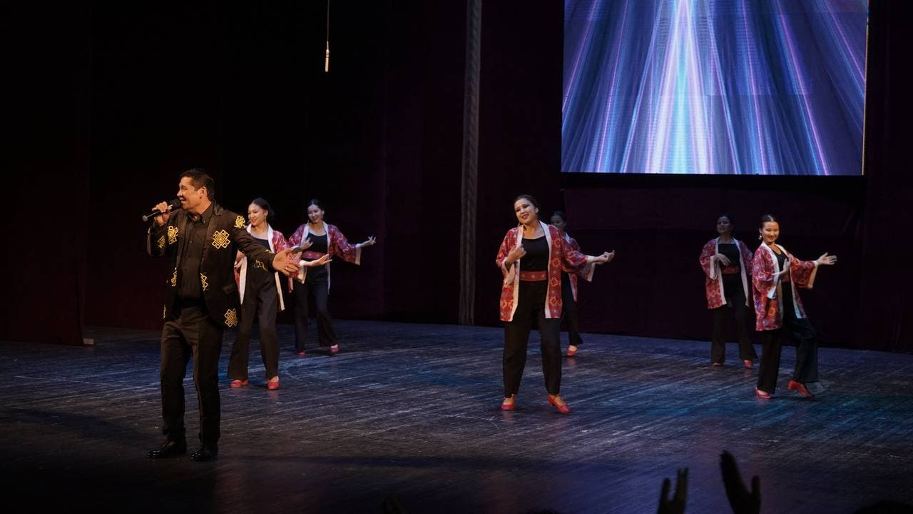 Qoraqalpoq davlat Yosh tomoshabinlar teatrida “Tumar” ansamblining hisobot konserti bo‘lib o‘tdi
