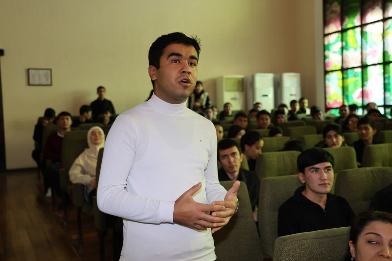 Konservatoriyada Ozarbayjon xalq artistlari Elchin Hashimov va Elnur Ahmadov tomonidan mahorat darsi o‘tkazildi