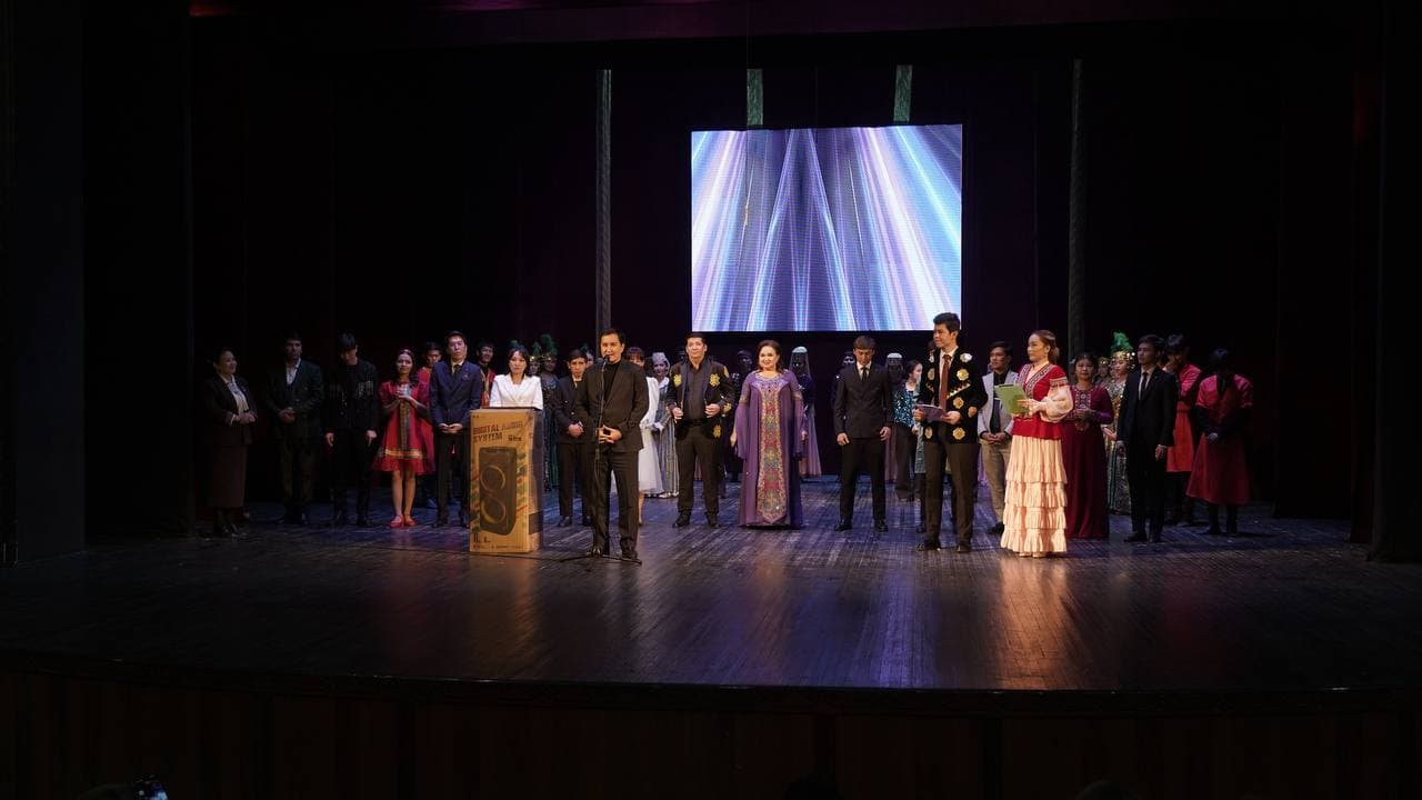 Qoraqalpoq davlat Yosh tomoshabinlar teatrida “Tumar” ansamblining hisobot konserti bo‘lib o‘tdi
