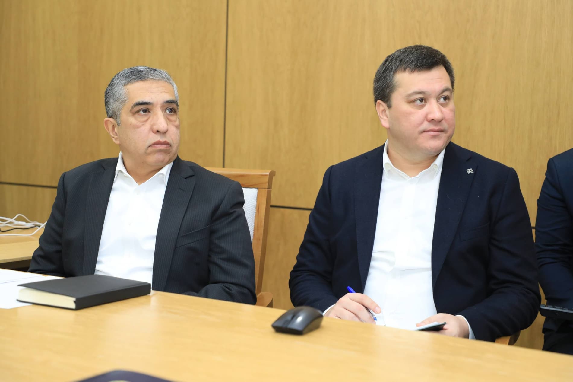 Vazir Ozodbek Nazarbekov sohada raqamlashtirish hamda AIni rivojlantirishga doir taqdimot bilan tanishdi