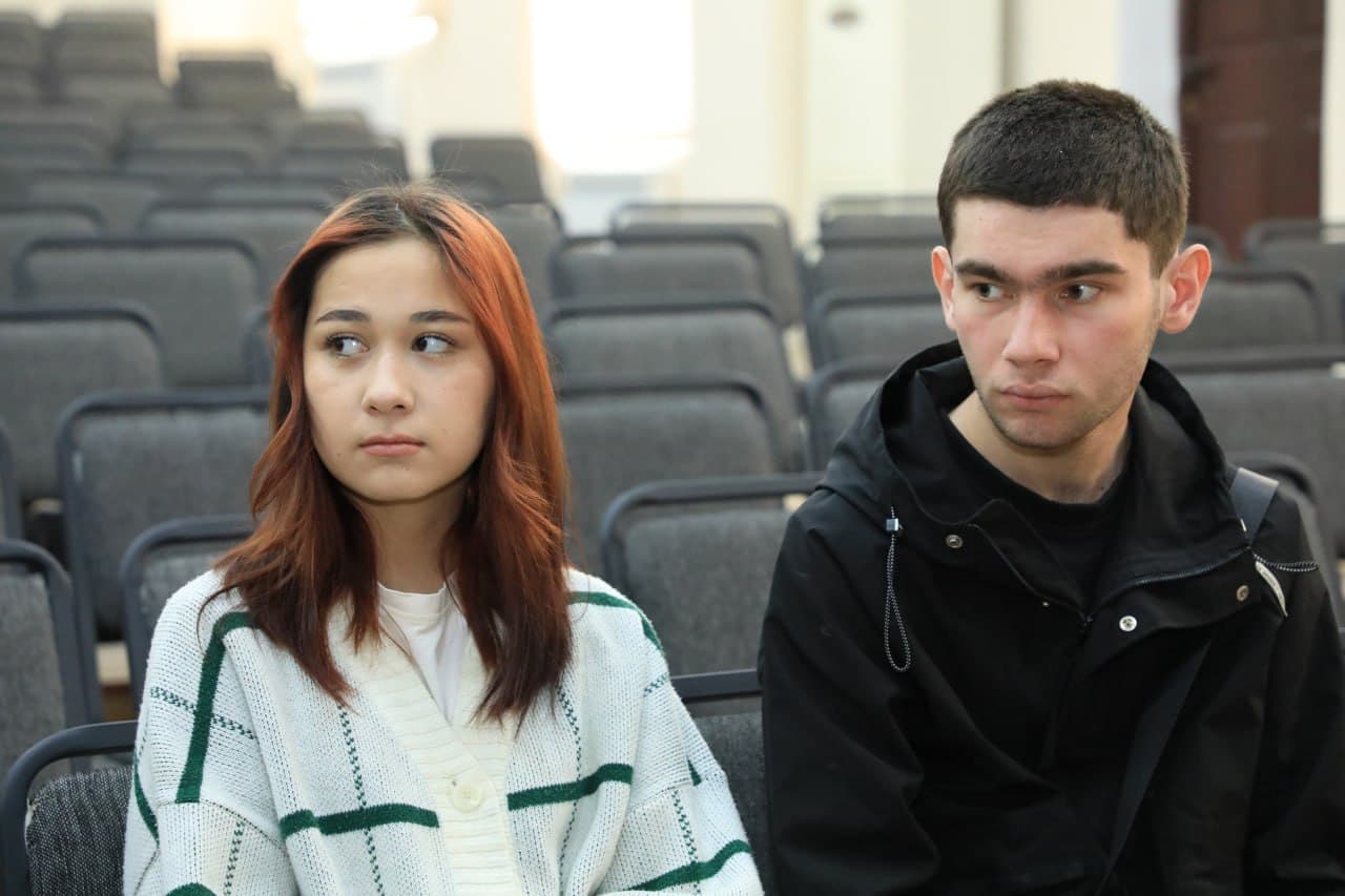 Состоялась встреча с молодёжью на основе принципа «от махалли до министерства»