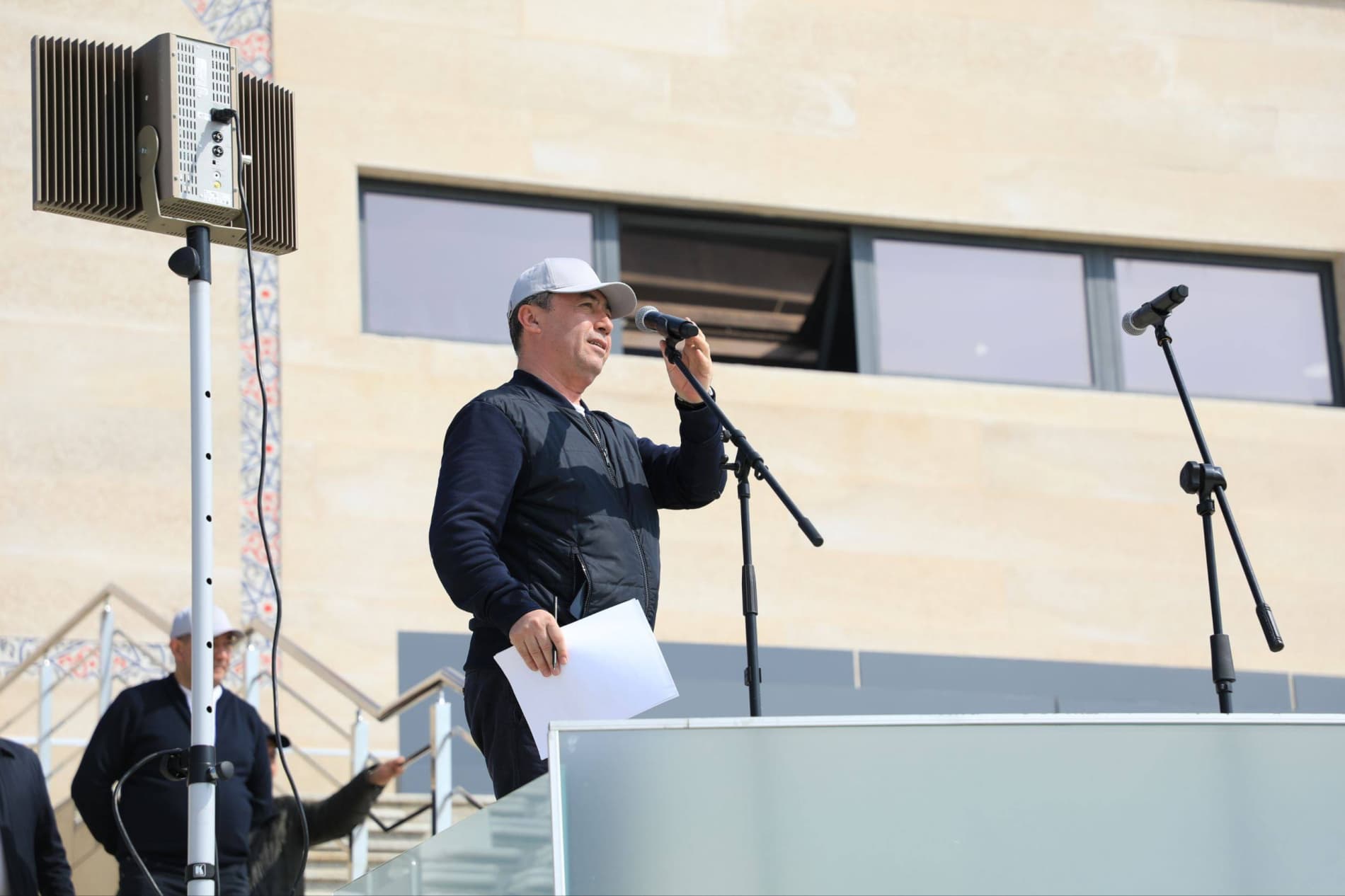 В эти дни в столице ведётся подготовка к достойному празднованию общенародного праздника Навруз.