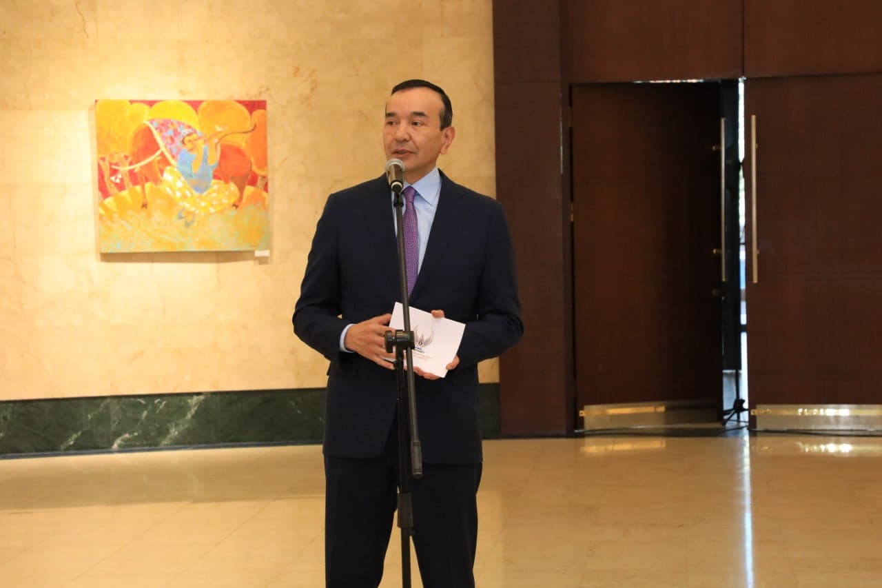 В столице открылась выставка художников Таджикистана