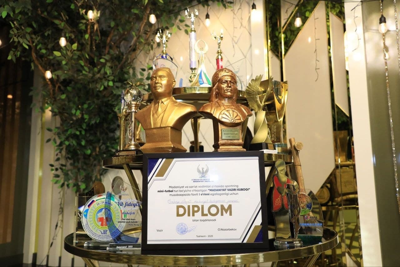 A group of theatre professionals were awarded in the capital on the occasion of March 27 – World Theatre Day