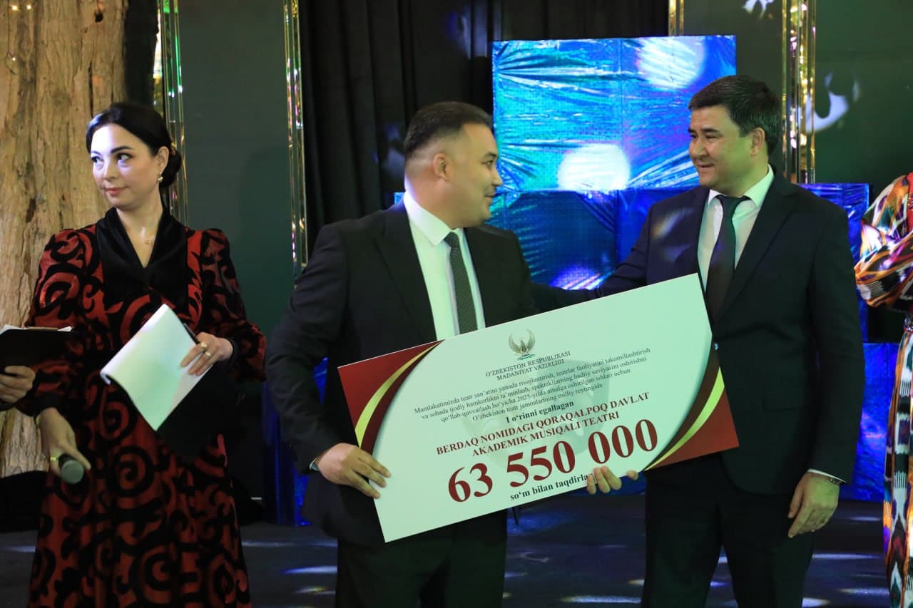 A group of theatre professionals were awarded in the capital on the occasion of March 27 – World Theatre Day