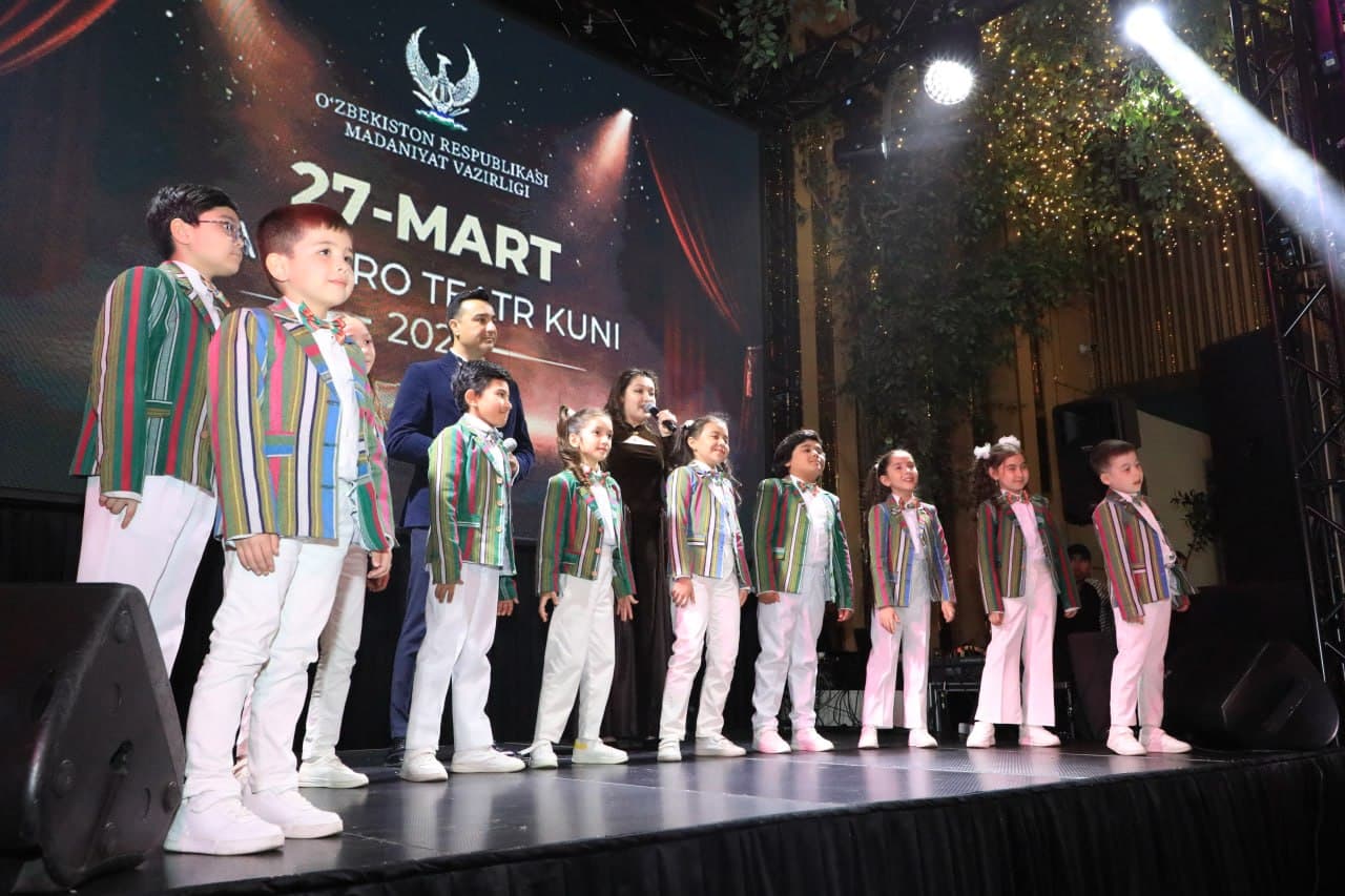 A group of theatre professionals were awarded in the capital on the occasion of March 27 – World Theatre Day