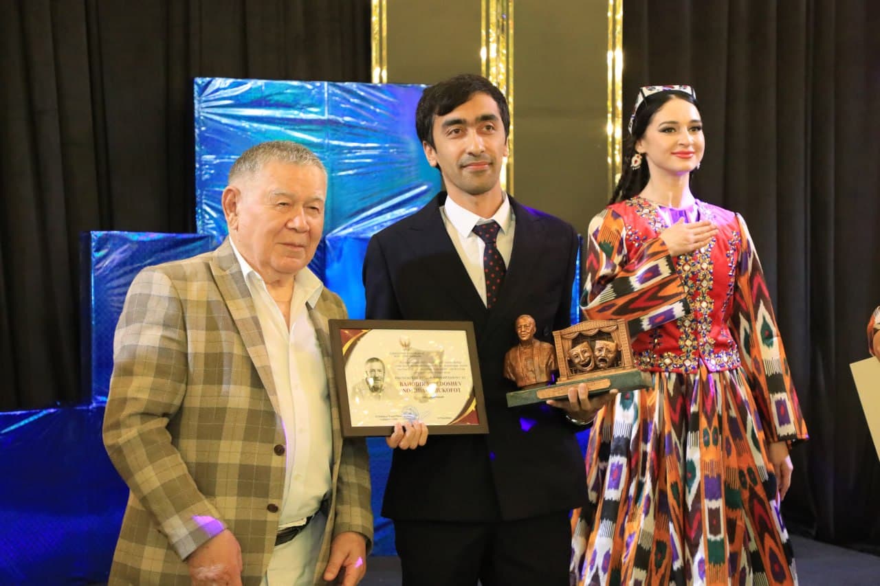 A group of theatre professionals were awarded in the capital on the occasion of March 27 – World Theatre Day