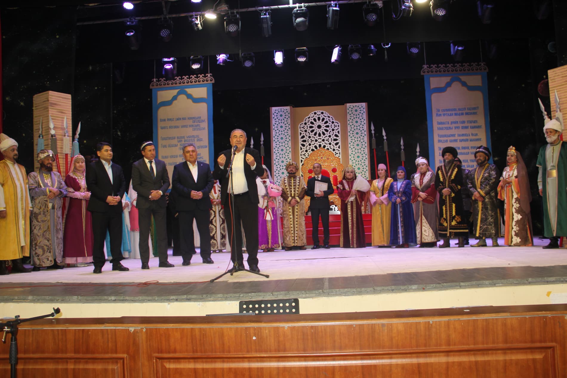 Qirg‘iz Respublikasi O‘sh davlat akademik musiqali teatrida “Nodira” spektakli sahnalashtirildi