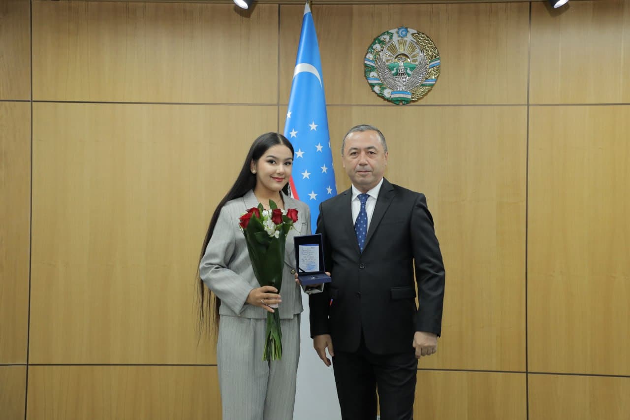 Bir guruh yosh iste’dod egalari “Madaniyat va san’at fidokori” ko‘krak nishoni bilan taqdirlandi