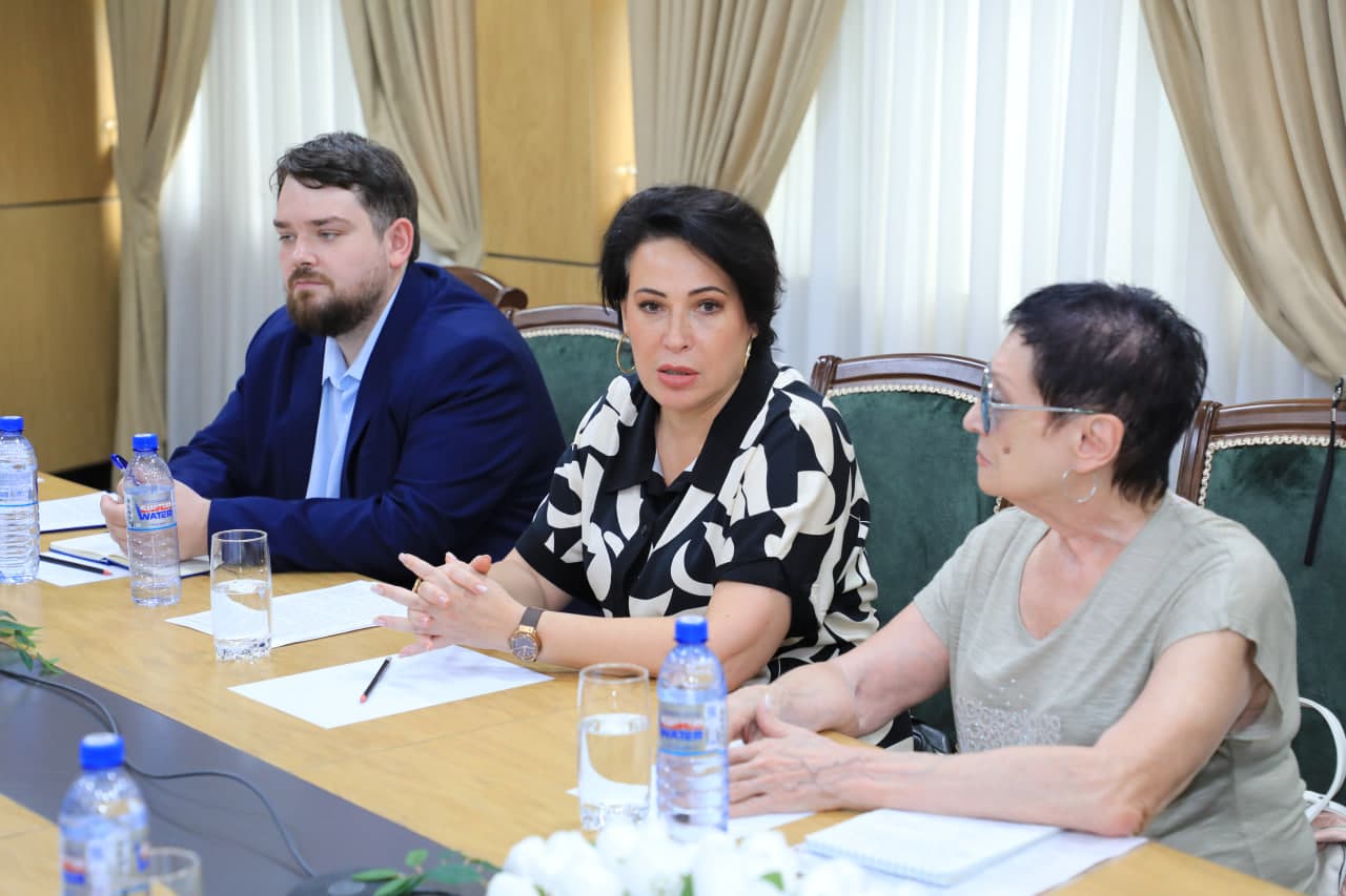 Madaniyat vazirligida Rossotrudnichestvoning O‘zbekiston Respublikasidagi vakolatxonasi xodimlari bilan uchrashuv bo‘lib o‘tdi