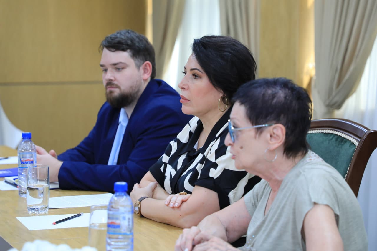 Madaniyat vazirligida Rossotrudnichestvoning O‘zbekiston Respublikasidagi vakolatxonasi xodimlari bilan uchrashuv bo‘lib o‘tdi