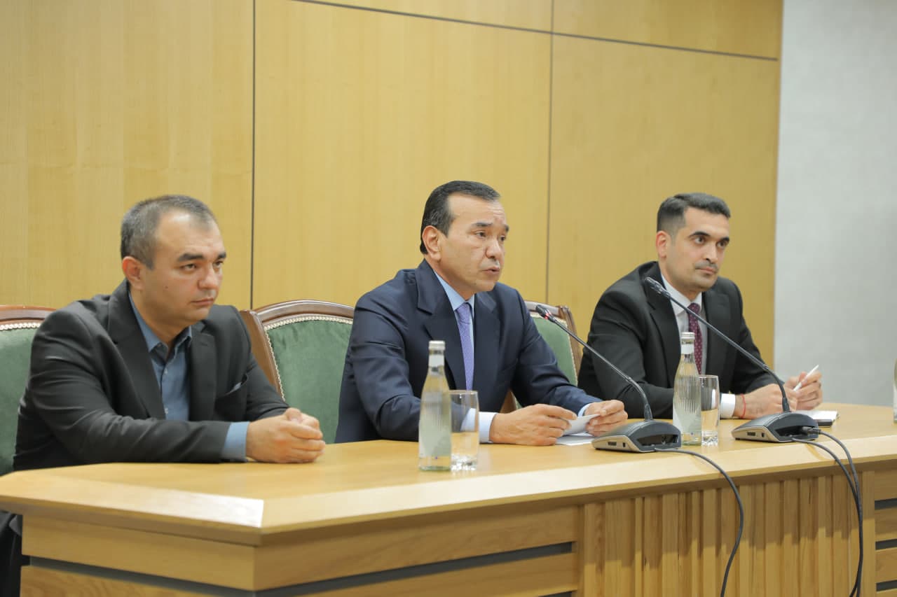 Madaniyat vazirligida yangi tayinlangan o‘rinbosarlar jamoaga tanishtirildi
