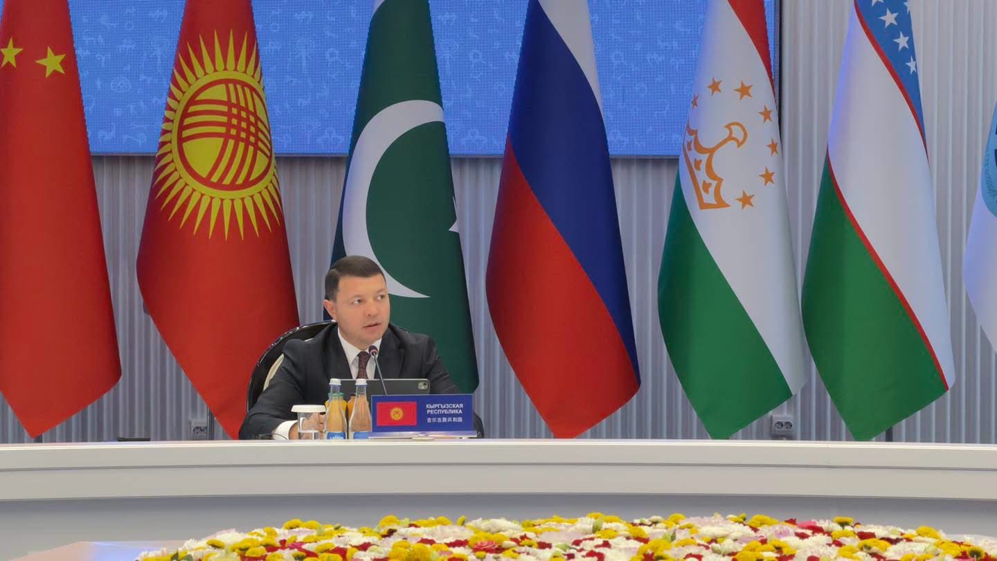 SHHTga a’zo davlatlar madaniyat vazirlari Issiqko‘lda yig‘ildi: O‘zbekiston sun’iy intellekt va kreativ iqtisodiyot bo‘yicha yangi tashabbuslarni ilgari surdi