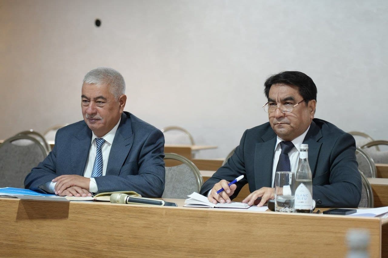 Vazirlik tasarrufidagi oliy ta’lim tashkilotlari va malaka oshirish markazlari rahbarlari ishtirokida yig‘ilish o‘tkazildi
