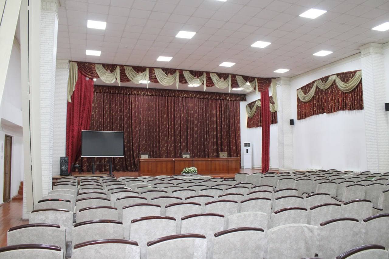Vazir Ozodbek Nazarbekov Andijonda madaniyat va san’at sohasidagi loyihalar bilan tanishdi