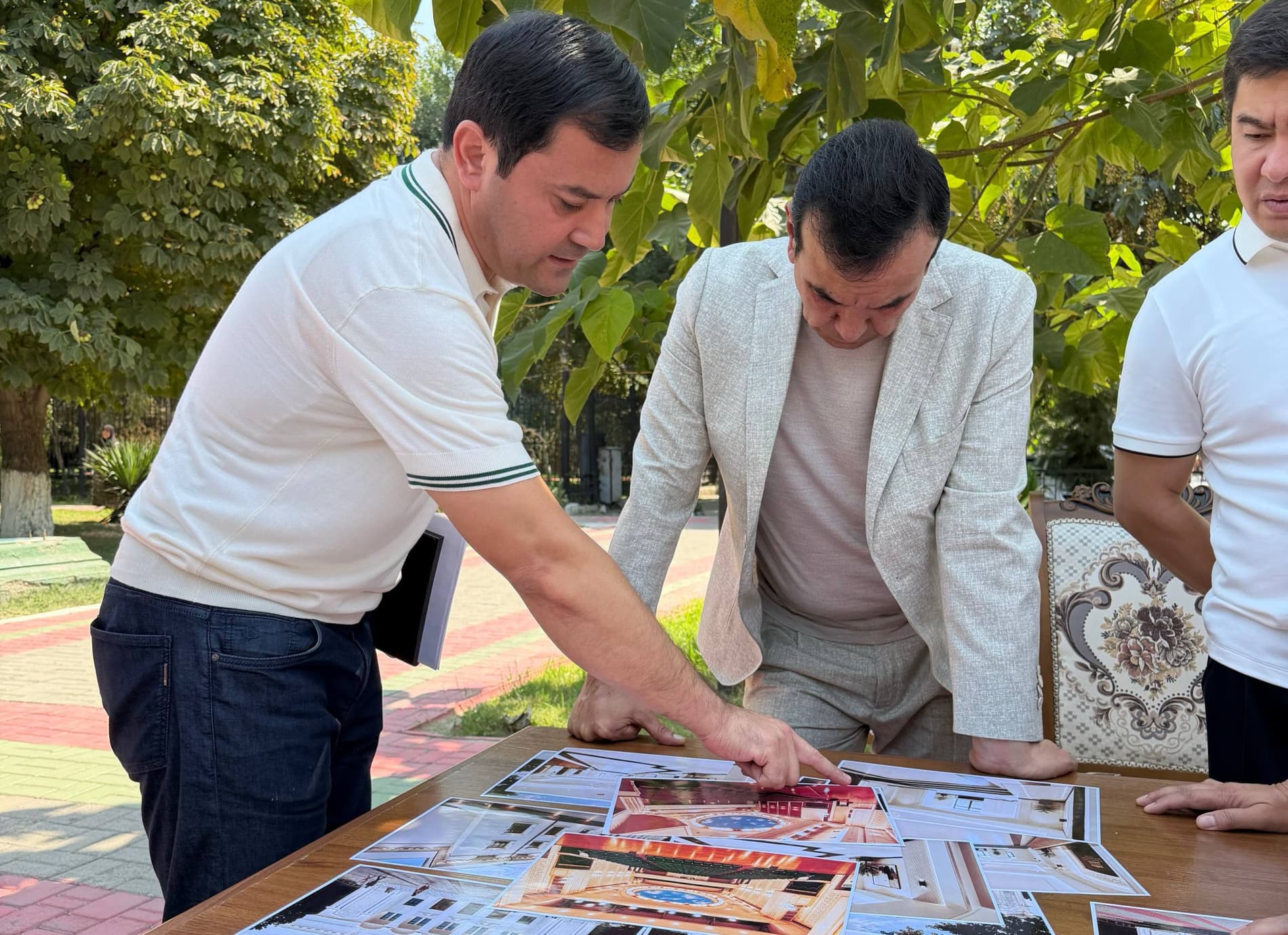 Vazir Ozodbek Nazarbekov Andijonda madaniyat va san’at sohasidagi loyihalar bilan tanishdi