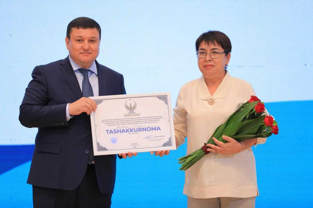 Ta’lim tizimida munosib natijalarga erishgan rahbarlar taqdirlandi