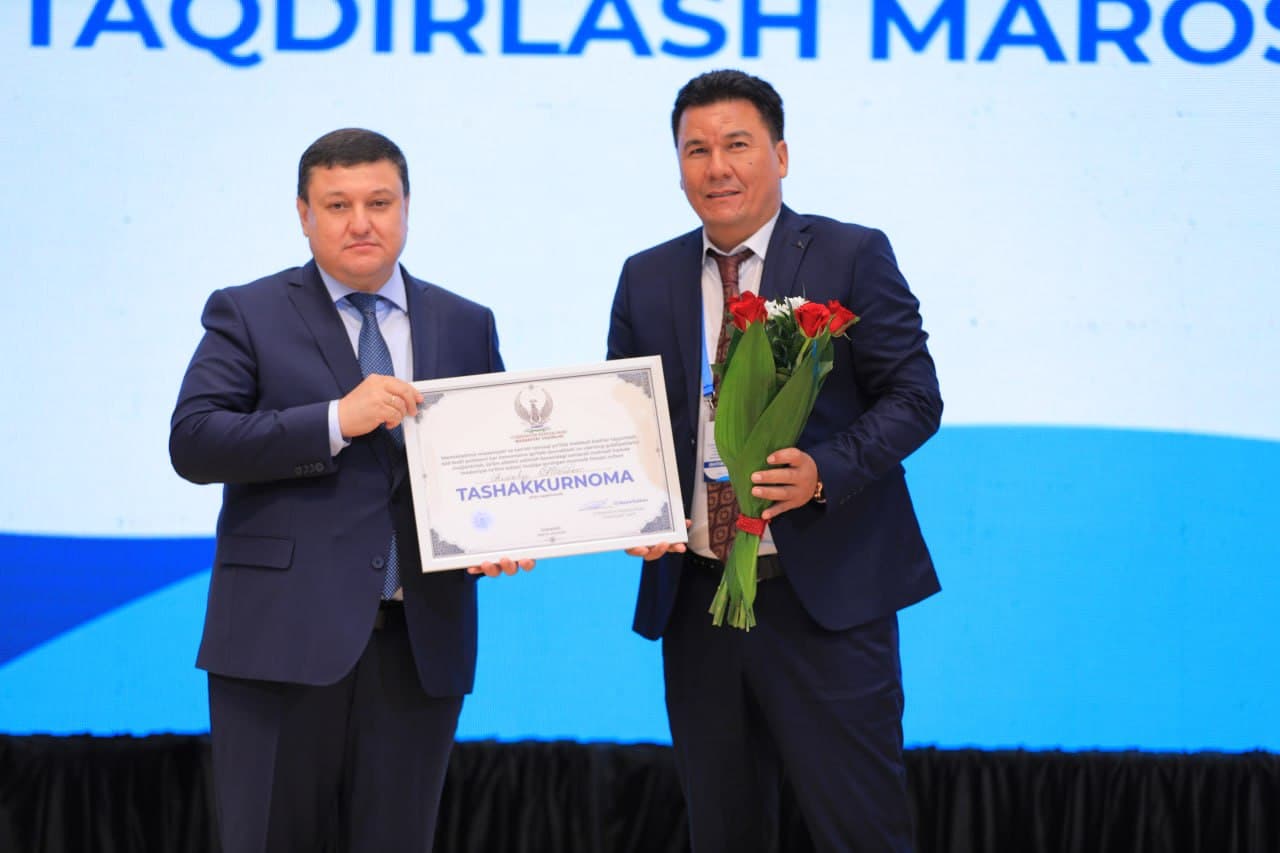 Ta’lim tizimida munosib natijalarga erishgan rahbarlar taqdirlandi