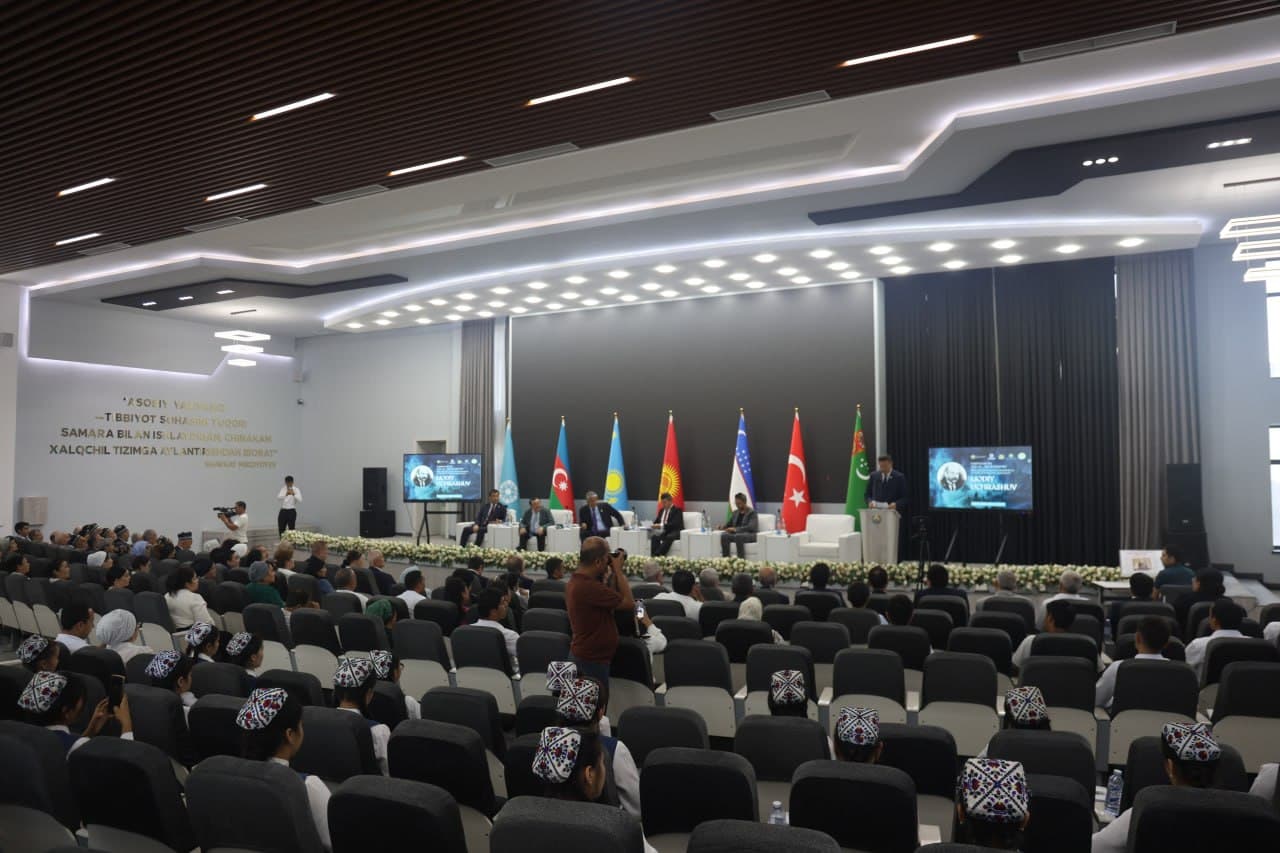 Turkiy dunyo yozuvchilari Andijonda uchrashdi