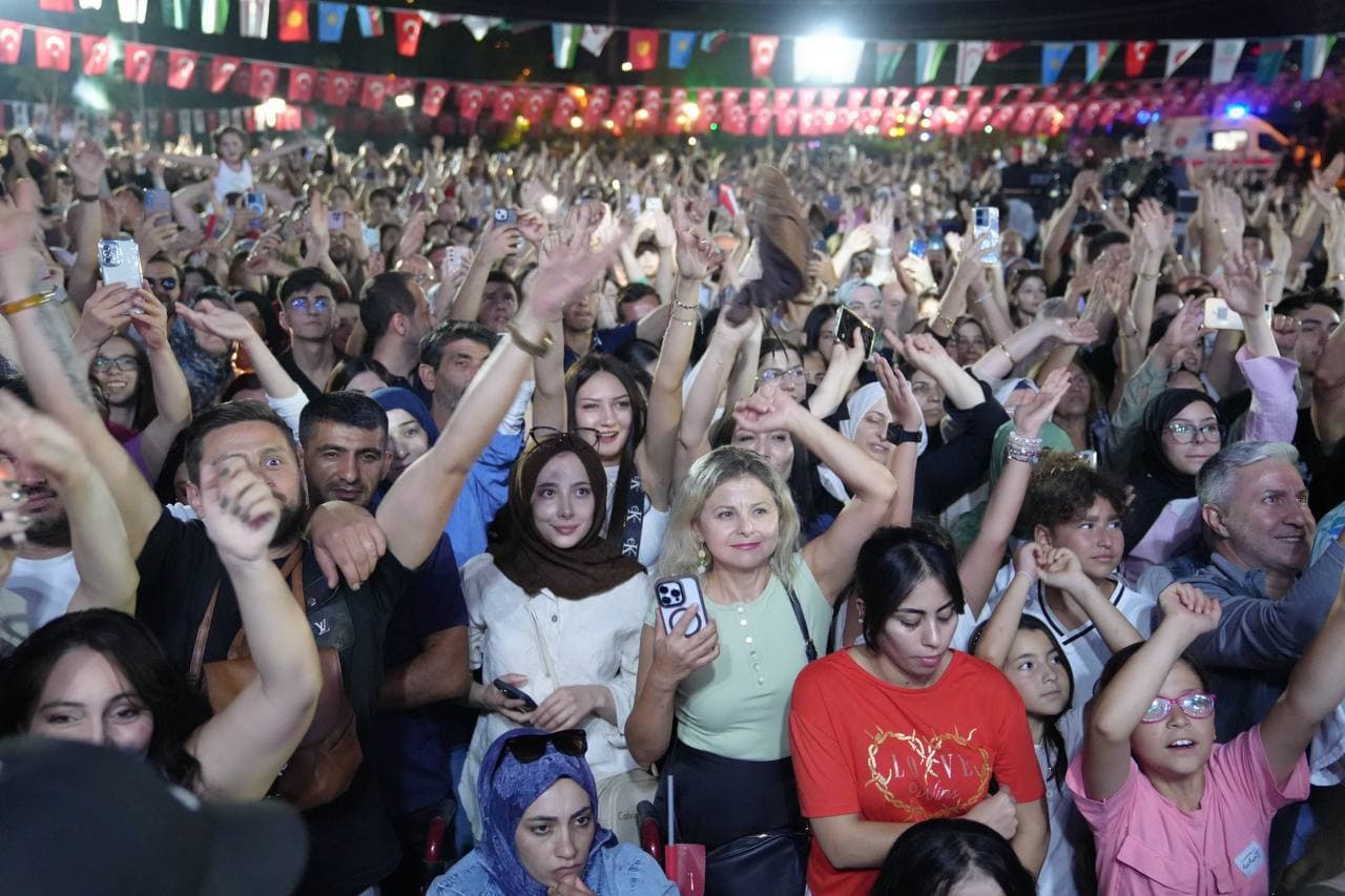 Andijon viloyati ijodiy jamoasi Anqaradagi festivalda ham faol ishtirok etdi