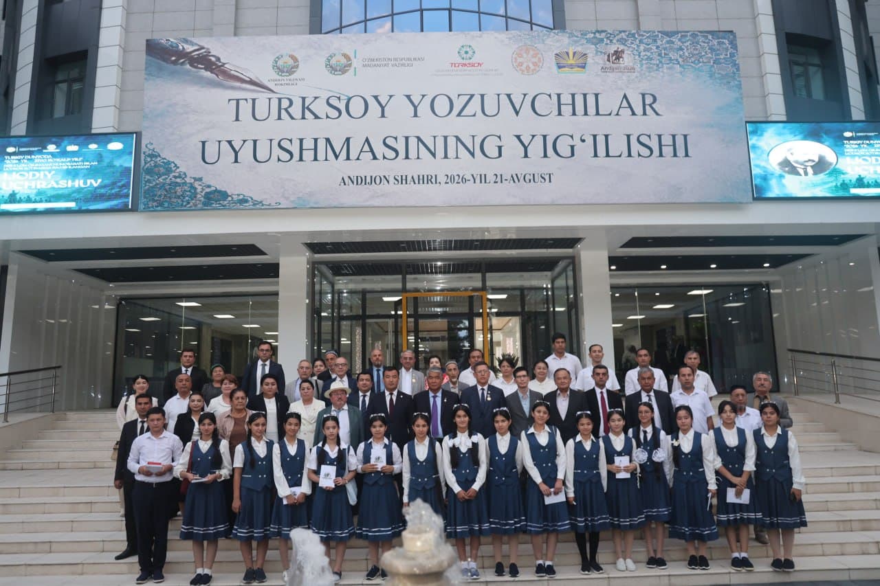 Turkiy dunyo yozuvchilari Andijonda uchrashdi