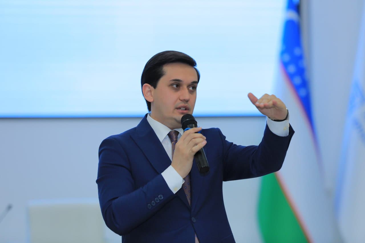 Yoshlarga shaxsiy rivojlanish va axborot siyosatiga oid mahorat darsi o‘tkazildi