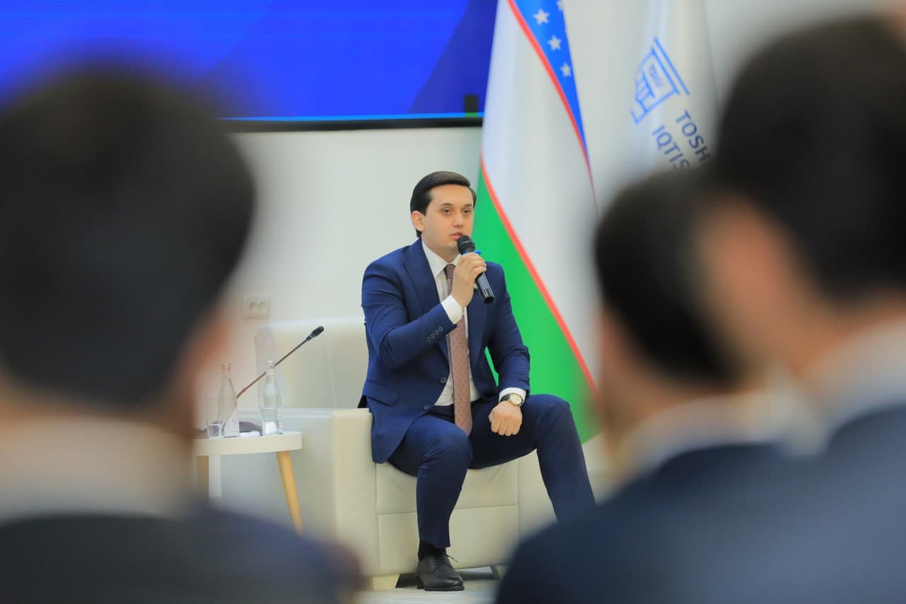 Yoshlarga shaxsiy rivojlanish va axborot siyosatiga oid mahorat darsi o‘tkazildi