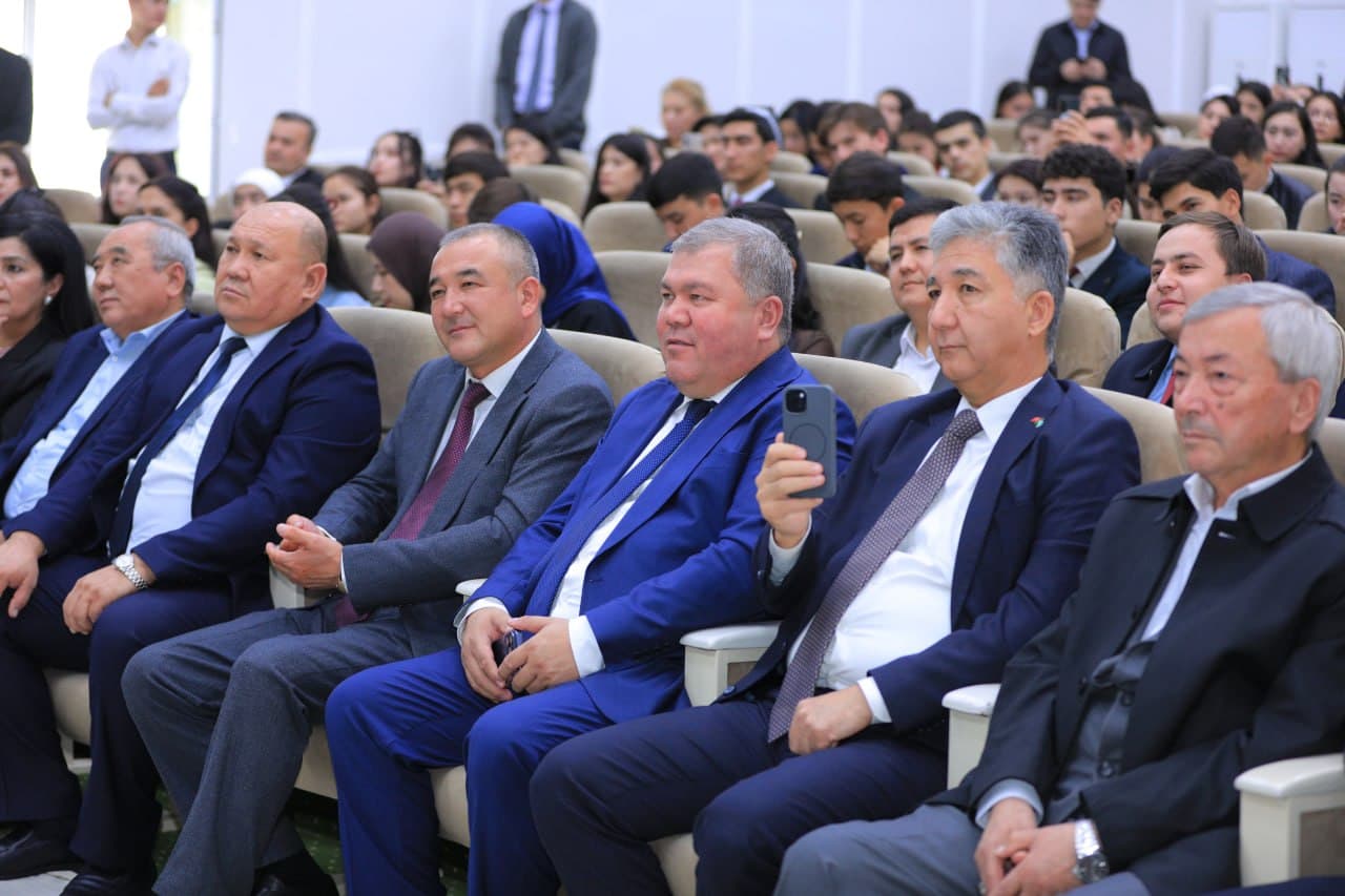 O‘zbek tili bayrami arafasida uchta muhim kitob taqdimoti o‘tkazildi