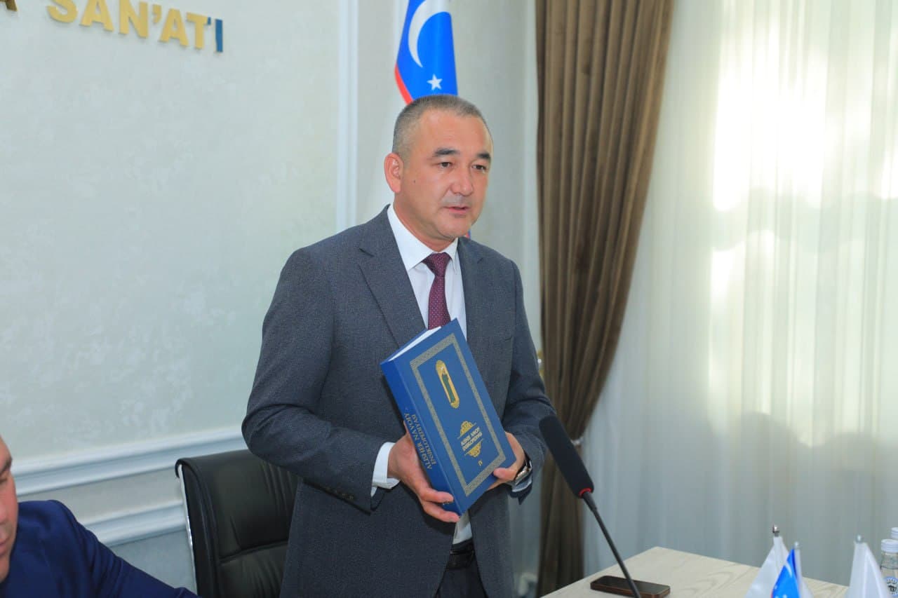 O‘zbek tili bayrami arafasida uchta muhim kitob taqdimoti o‘tkazildi