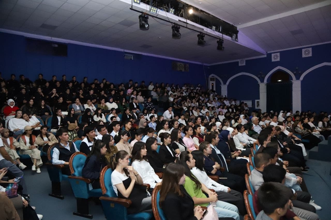 Abdulla Qodiriy haqidagi “Jinlar bazmi” spektakli namoyish etildi