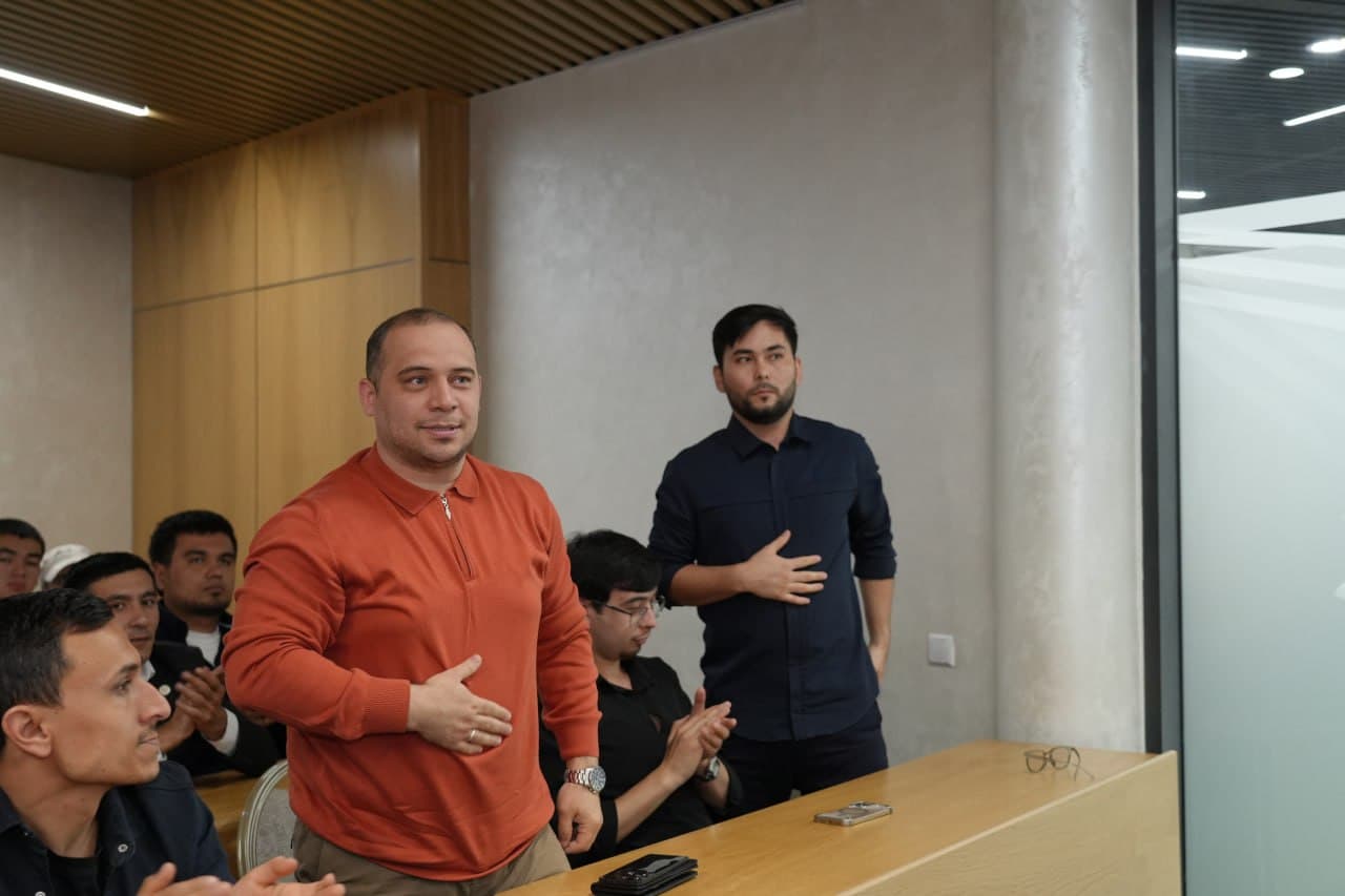 Raqamli ijodkorlar bilan oçiq uçraşuv bölib ötdi