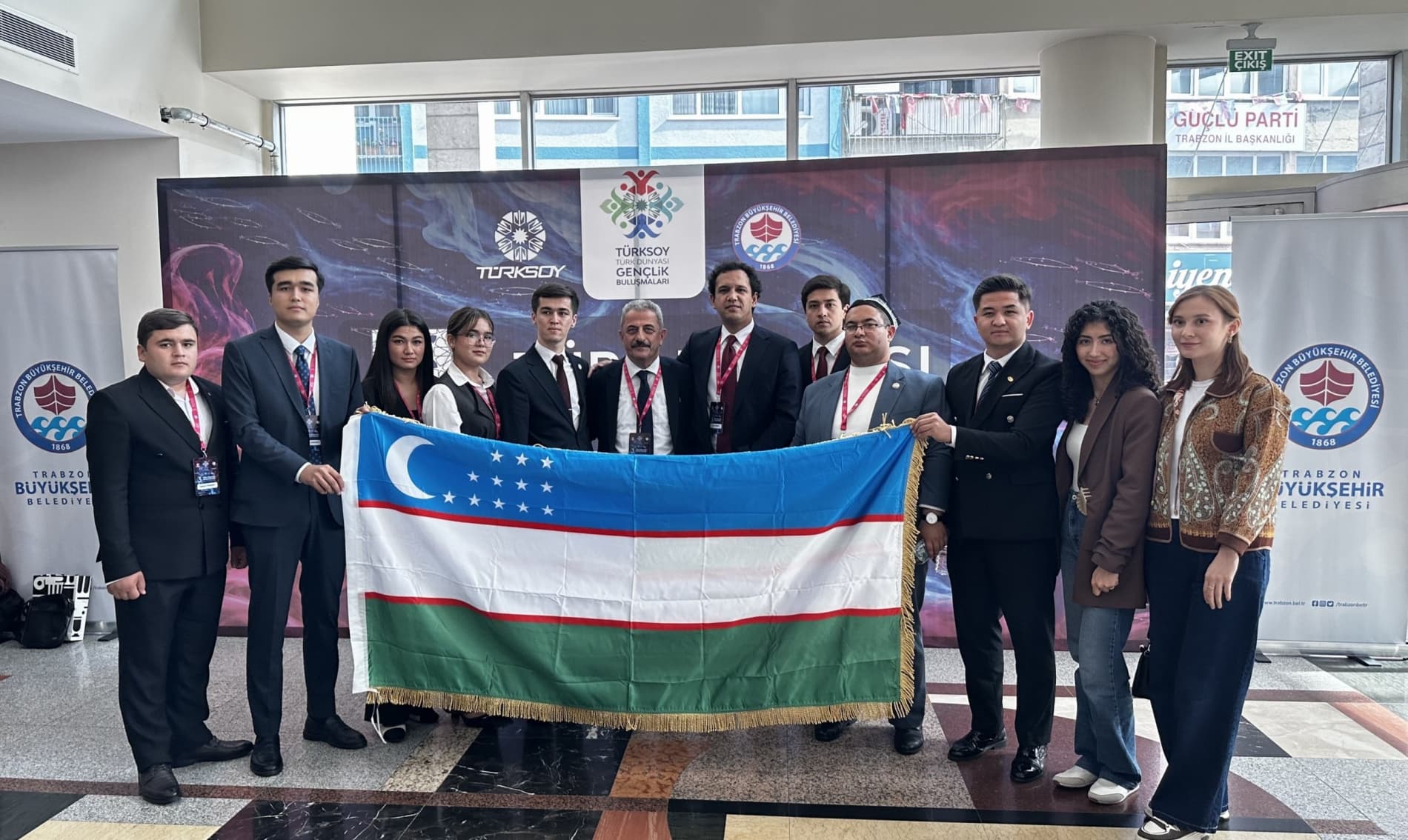 Trabzonda Turkiy dunyo yoshlarining III uchrashuvi bo'lib o'tdi