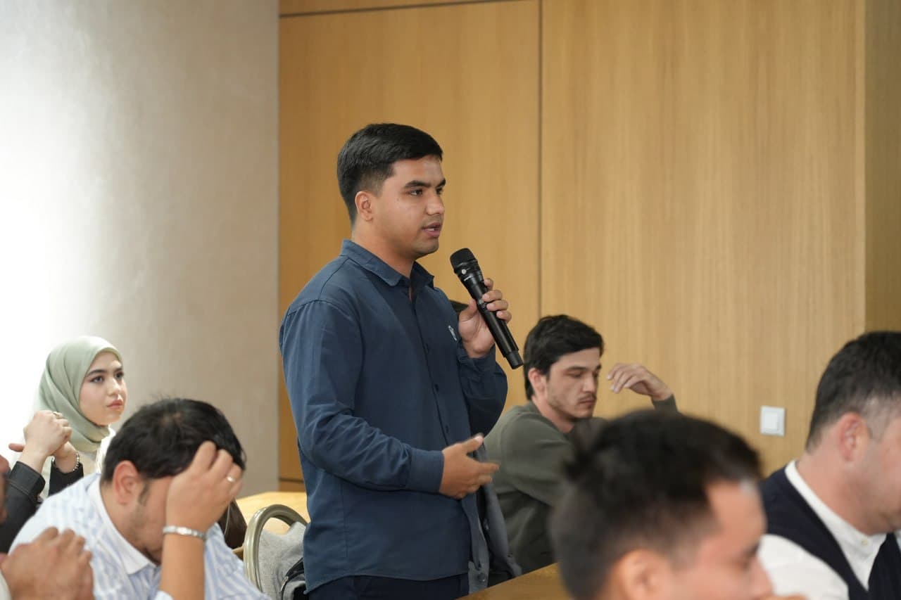 Raqamli ijodkorlar bilan oçiq uçraşuv bölib ötdi