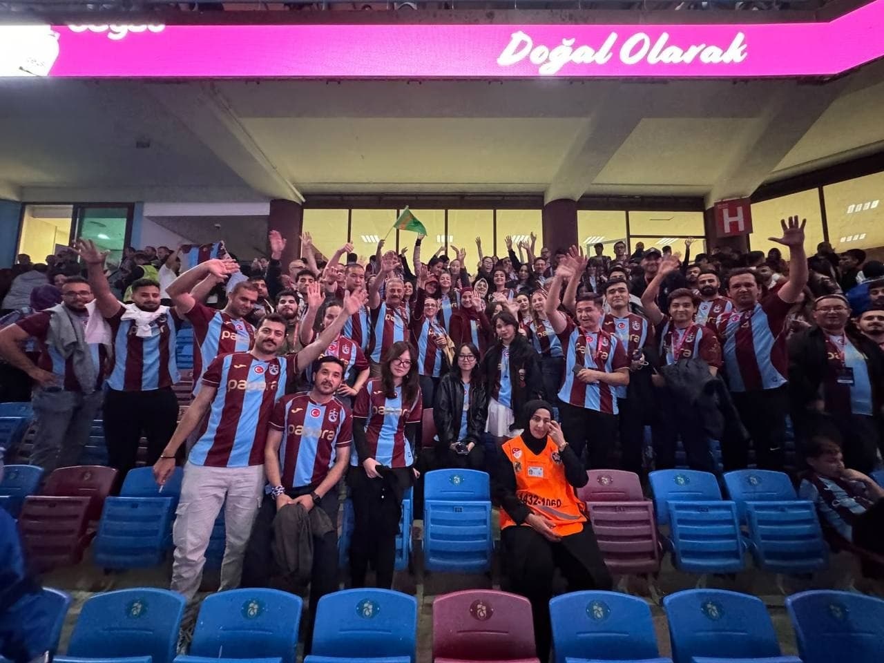 Trabzonda Turkiy dunyo yoshlarining III uchrashuvi bo'lib o'tdi