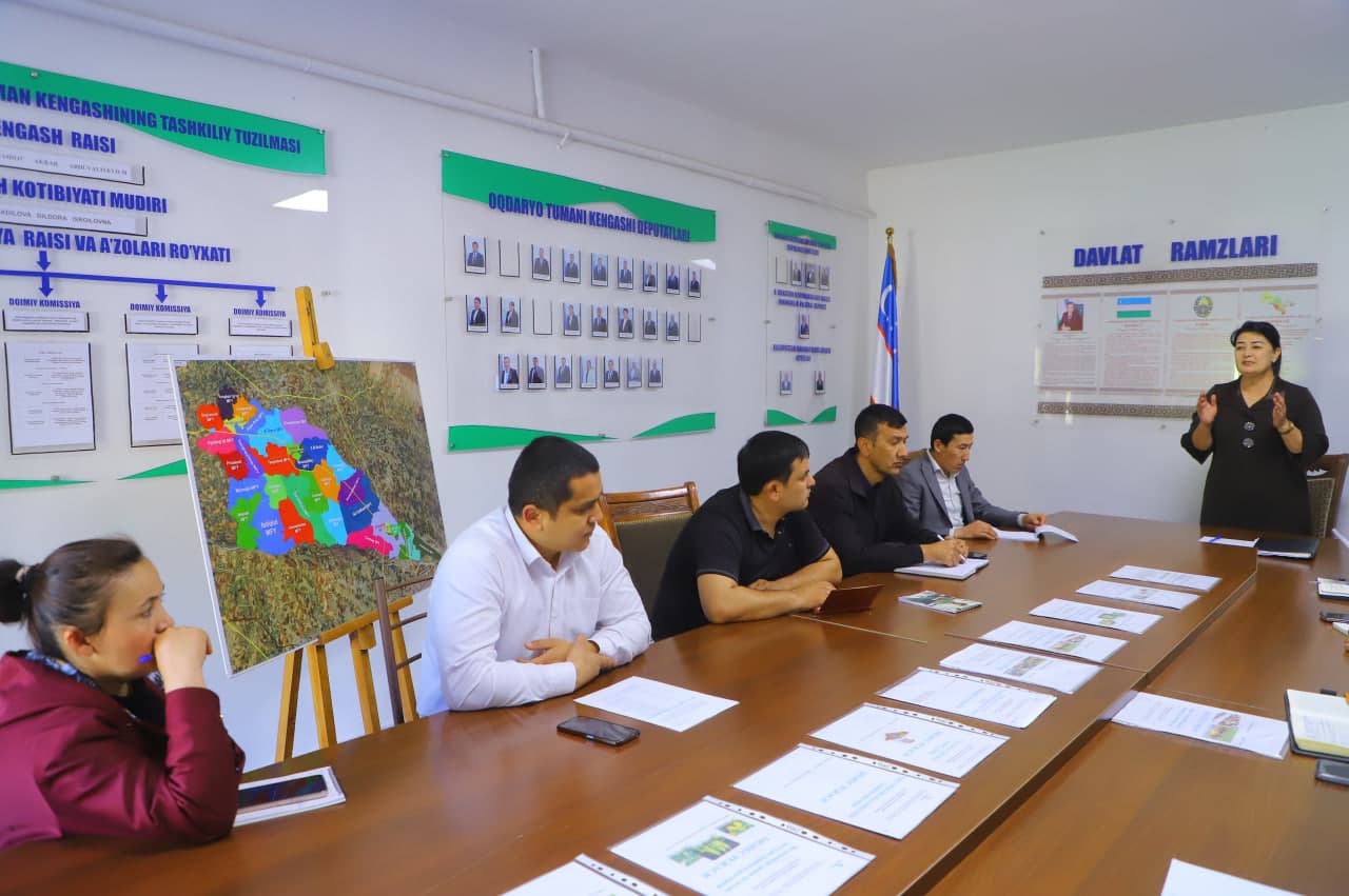 Ehtiyojmand xotin-qizlarni qo‘llab-quvvatlash orqali tadbirkorligini rivojlantirish masalalari muhokama etildi
