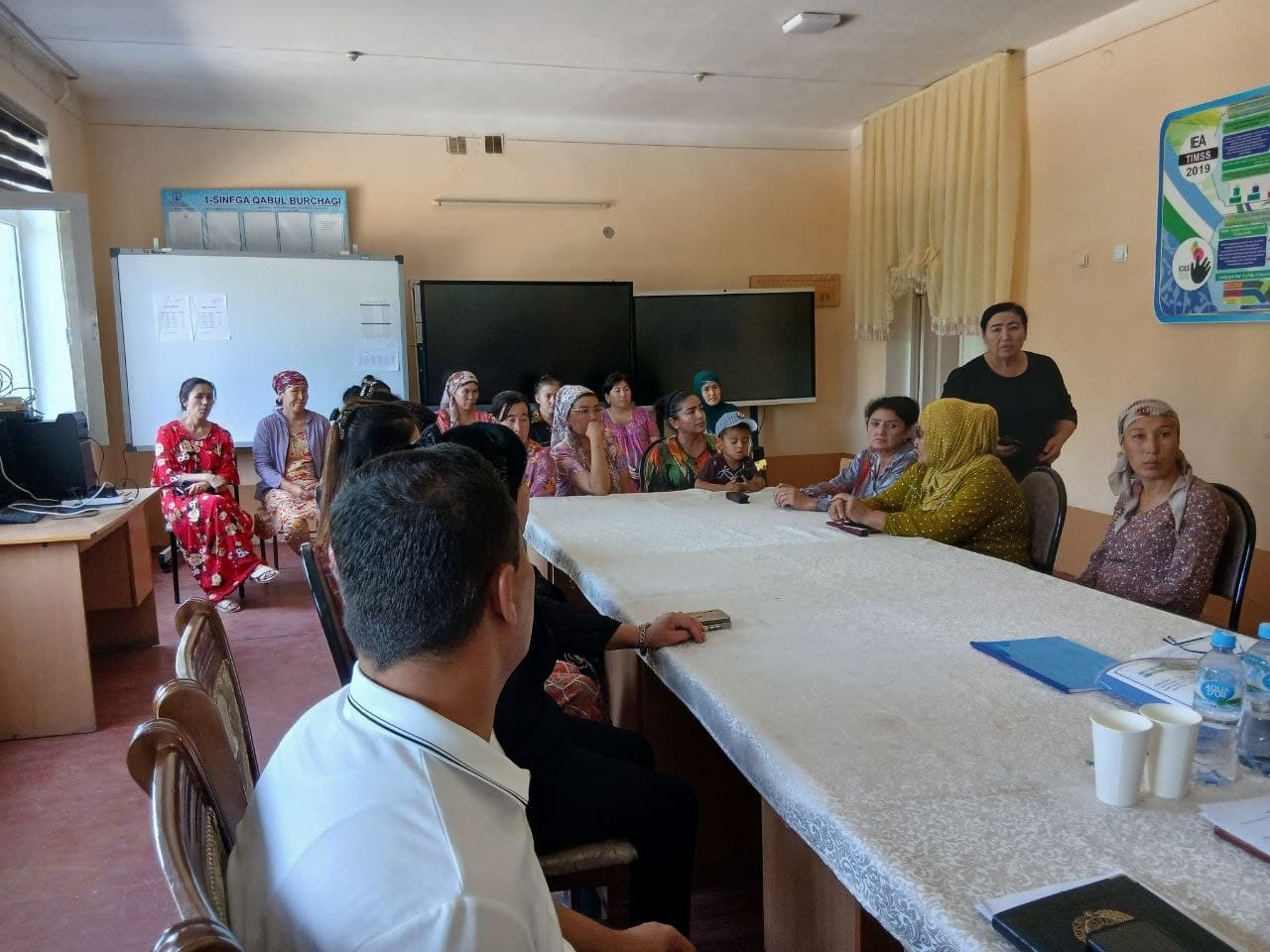 Zarafshon mahallasida xotin-qizlar uchun huquqiy seminar tashkil etildi