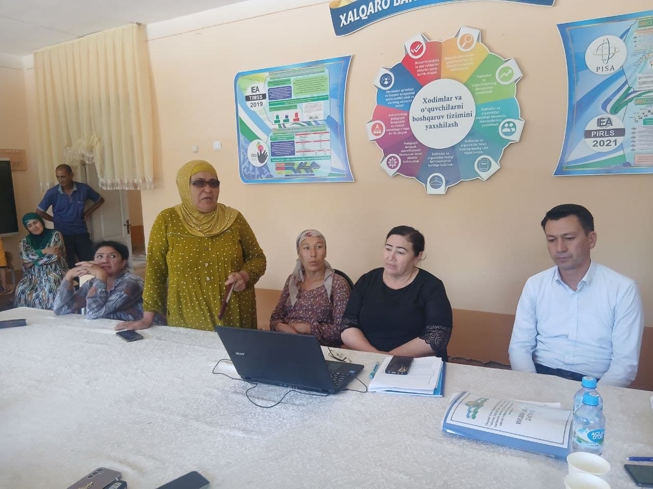 Zarafshon mahallasida xotin-qizlar uchun huquqiy seminar tashkil etildi